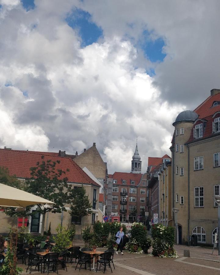 Apartment In The Heart Of Aalborg Ngoại thất bức ảnh