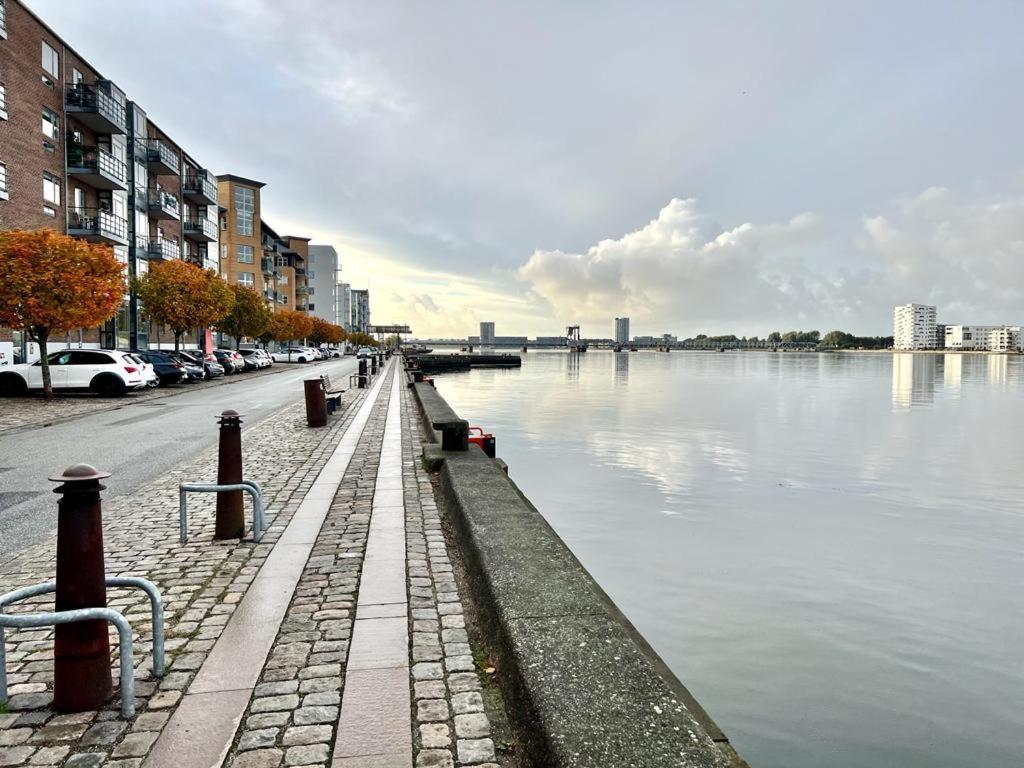 Apartment In The Heart Of Aalborg Ngoại thất bức ảnh